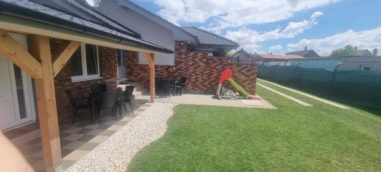 Alexej Apartmany Veľký Meder Exteriör bild